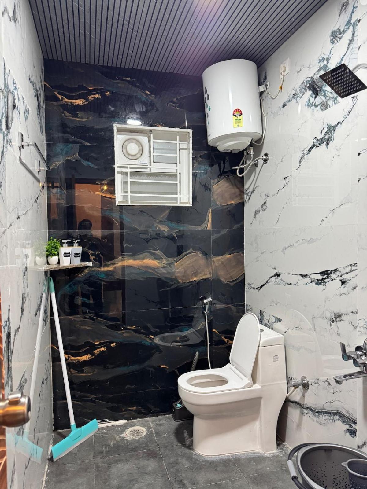 Electronic Phase 1misty Woods With Garden Access Apartment Bangalore