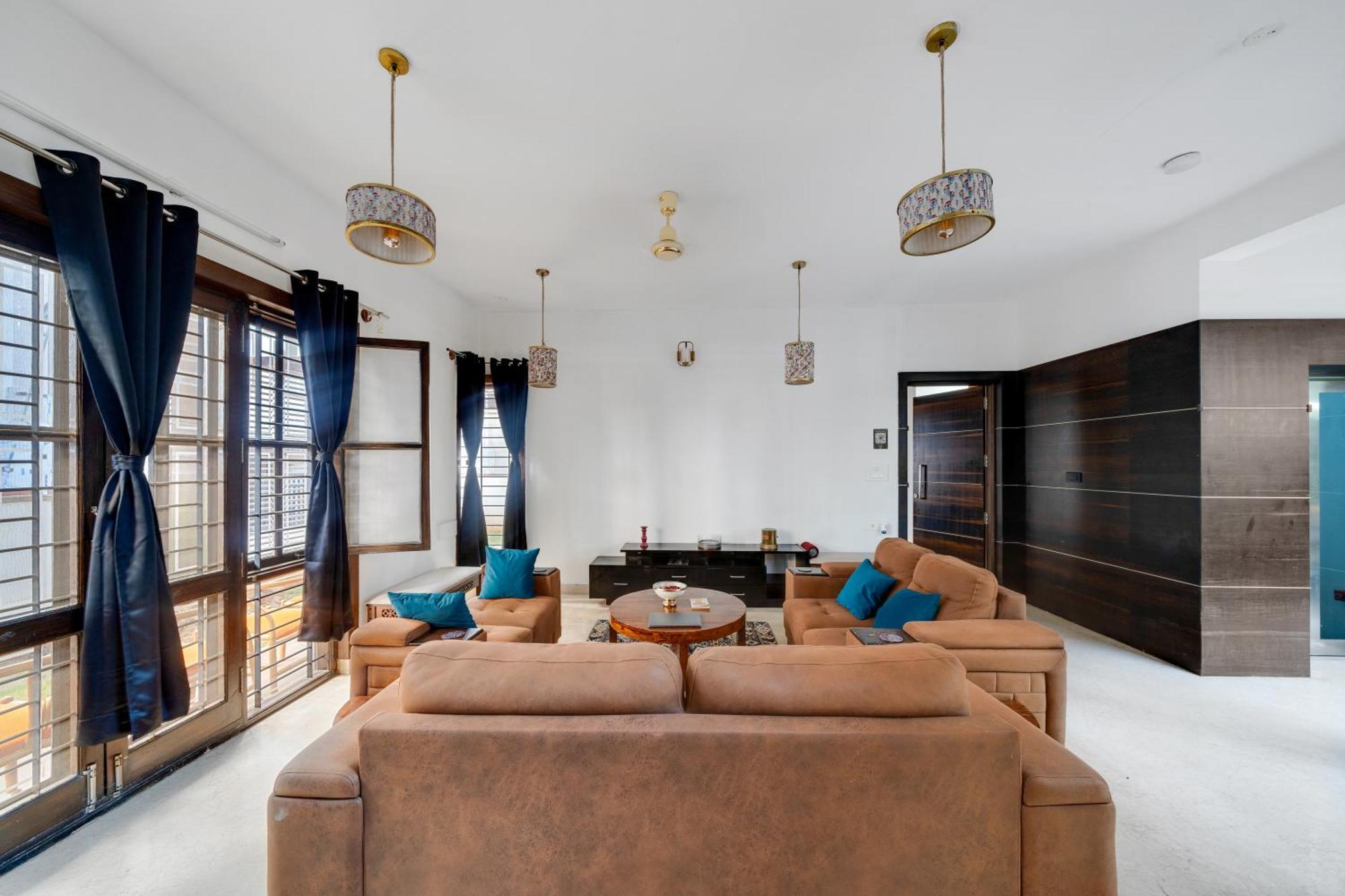Villa Lagoon Luxe Pool Bangalore