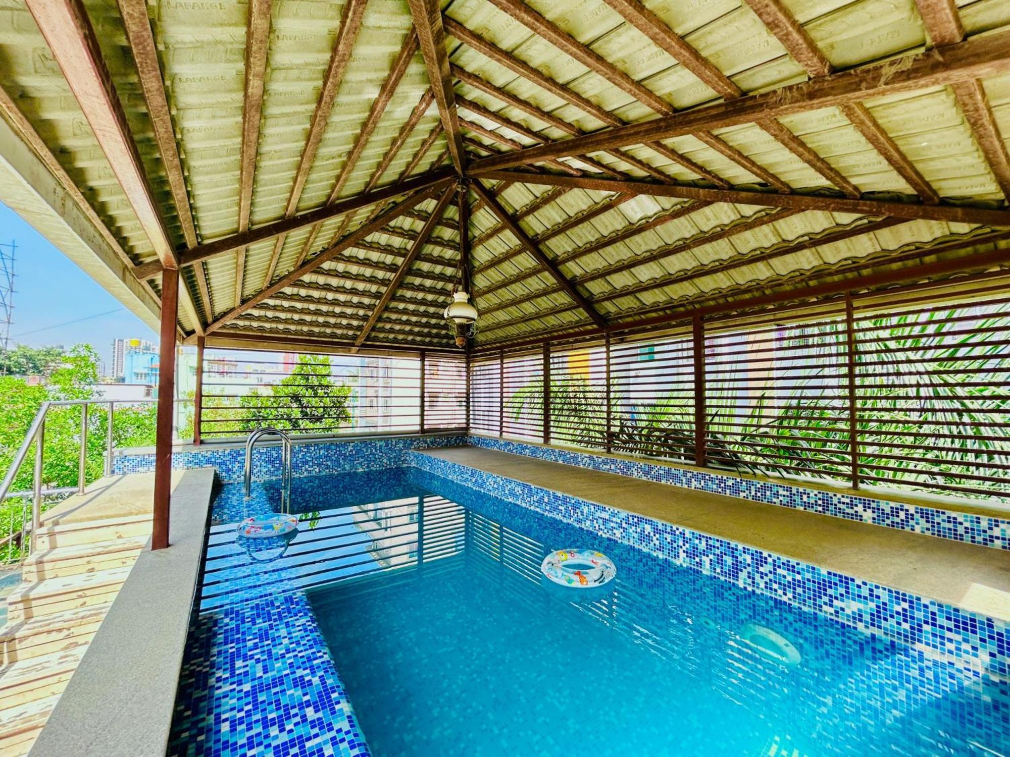 Villa Lagoon Luxe Pool