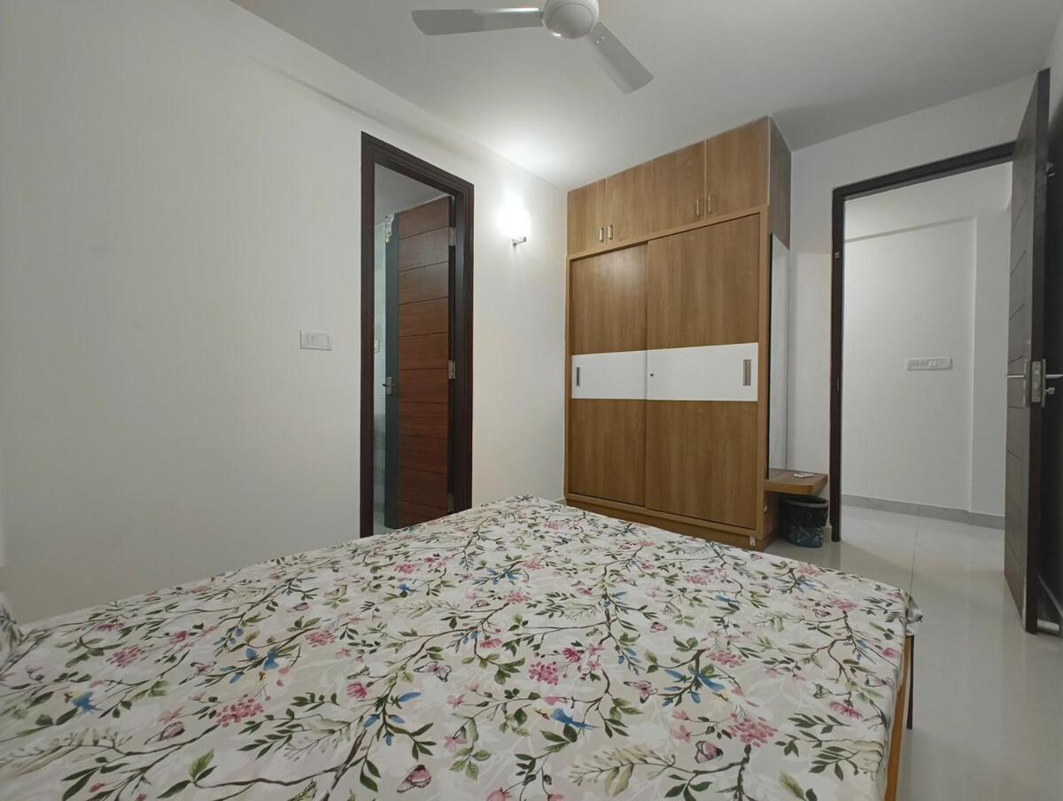 Apartment M's Cozy Unwind - Daisy Bangalore