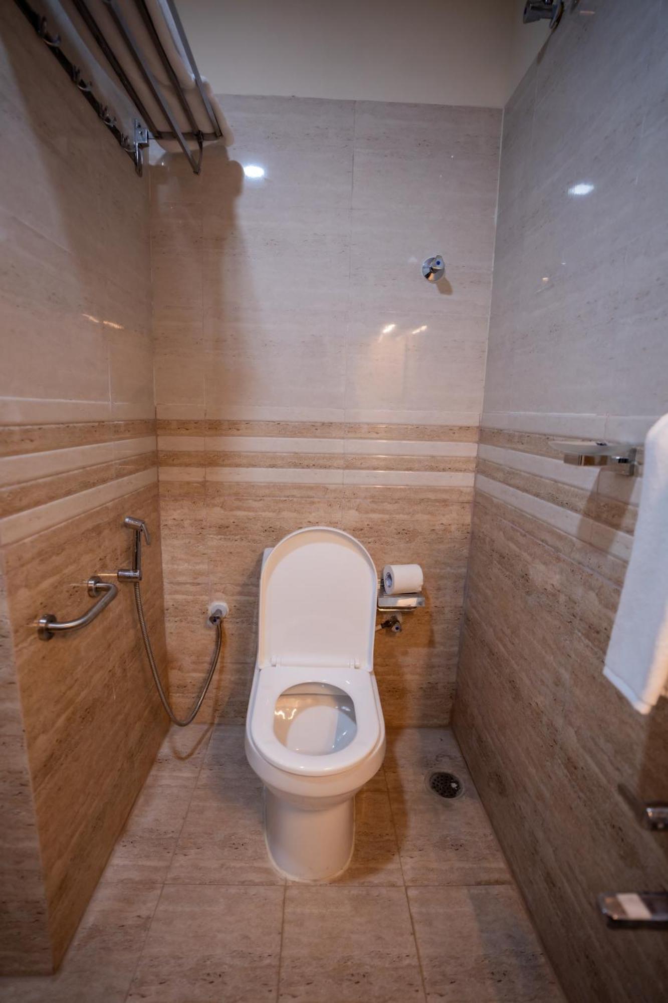 Hotel Ishwerya Oasis- A Unit By Tranquil Homes Bangalore