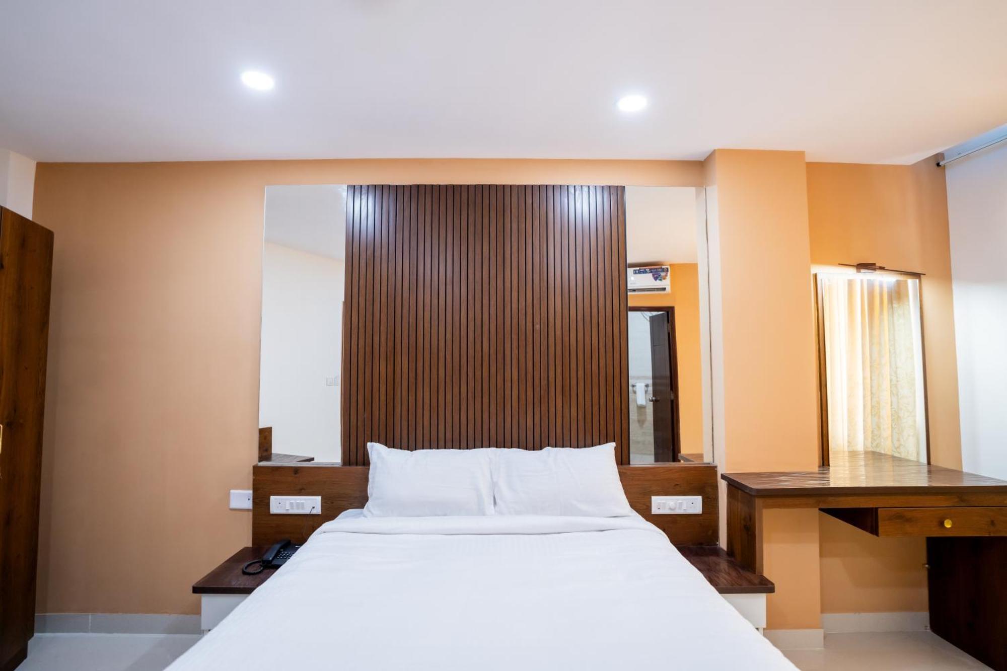 Hotel Ishwerya Oasis- A Unit By Tranquil Homes