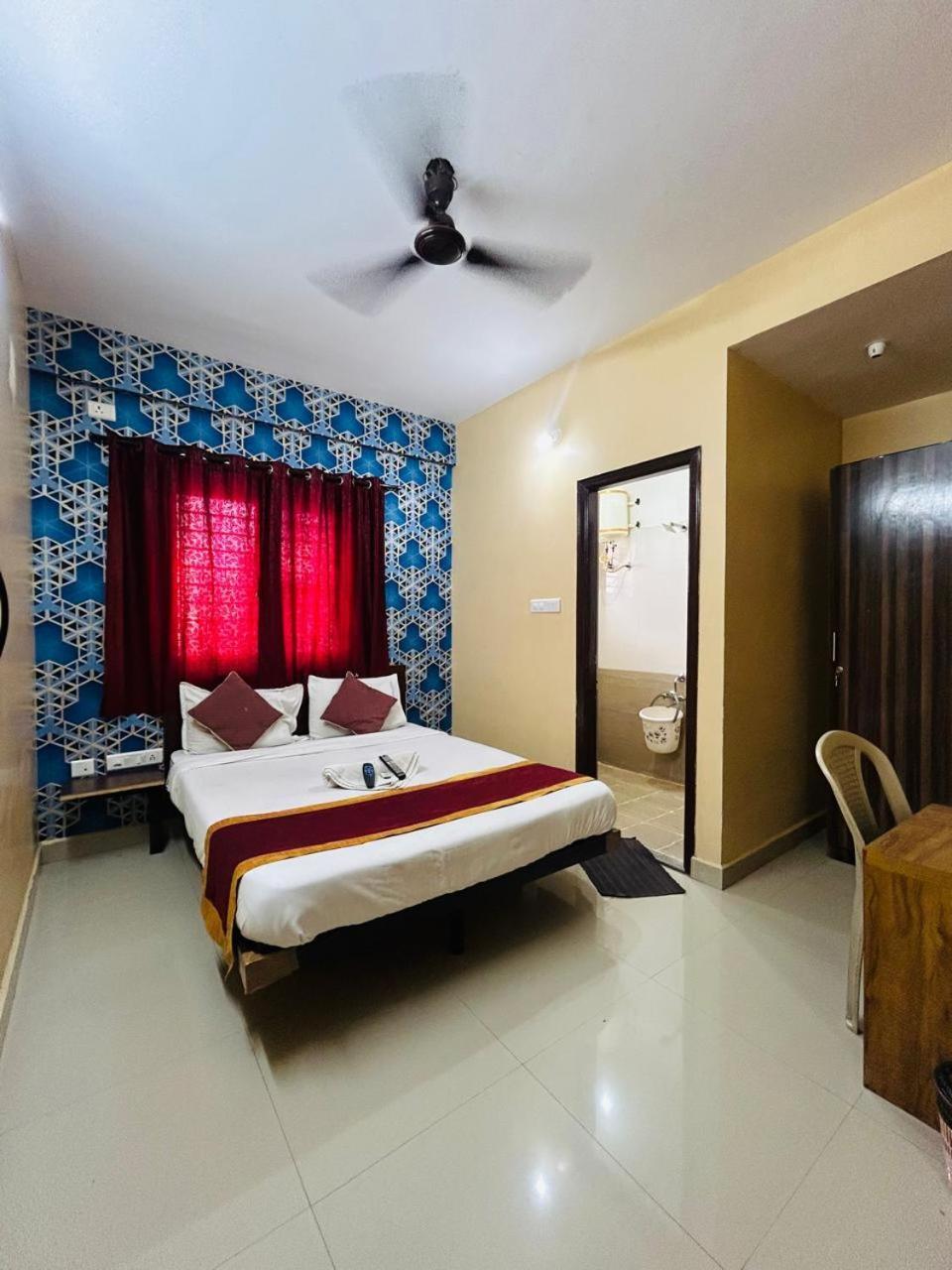 Hotel Prakrathi Residency