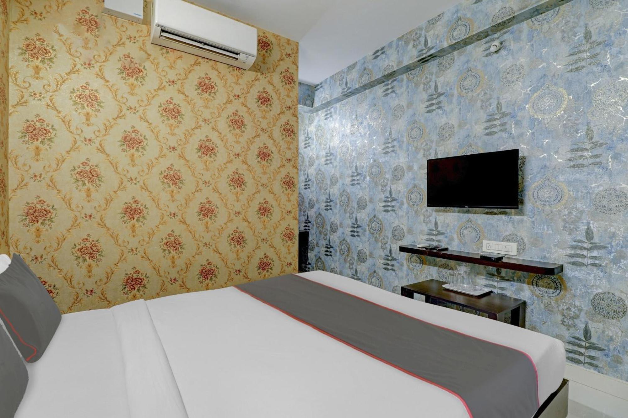 Capital O Champion Lotus Near Mantri Square Mall 3* Bangalore