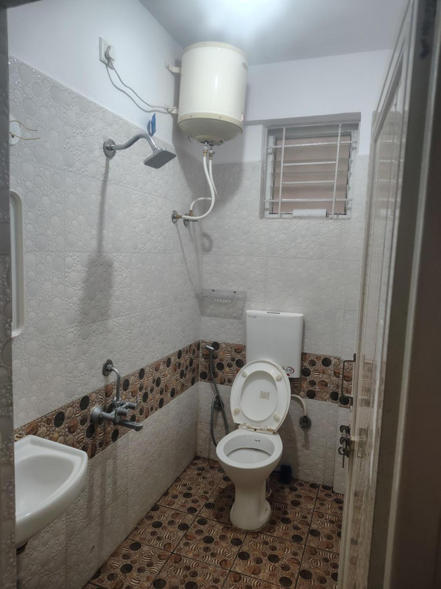 The Cave Urban Touch 1bhk Apartment *