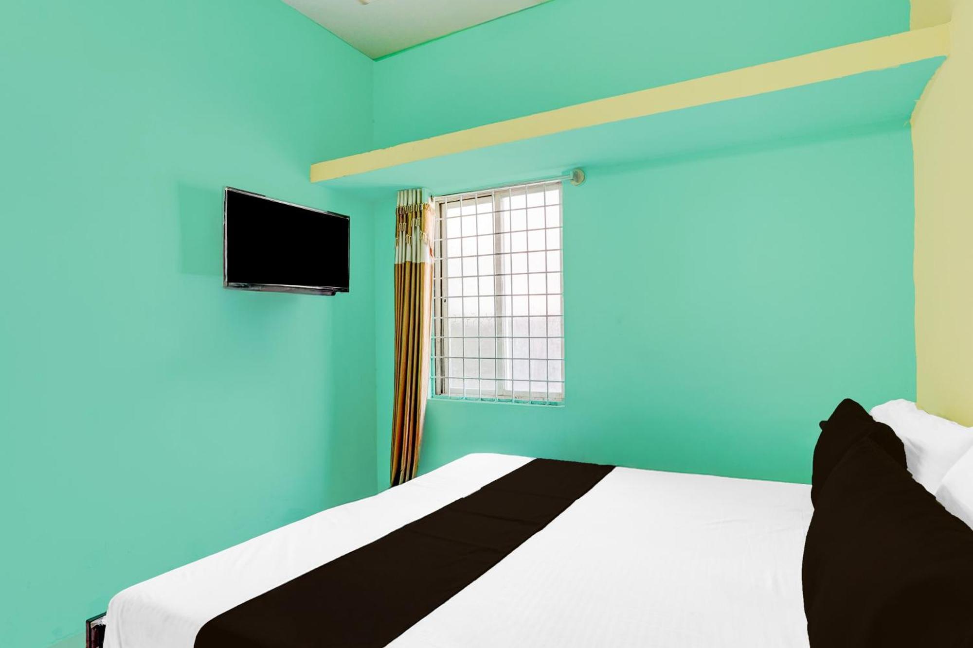 O Royal Comforts Hotel 3*