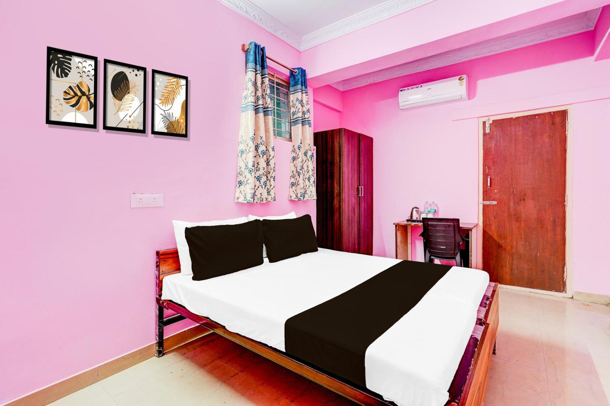 O Royal Comforts Hotel Bangalore