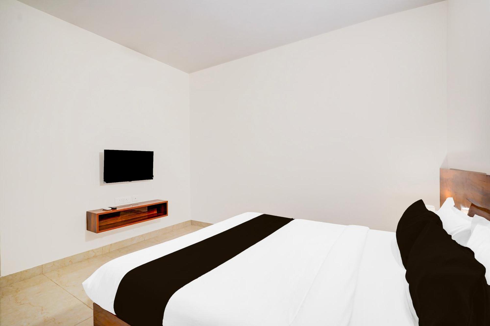 Super Townhouse Hebbal Dasarahalli Formerly Otium