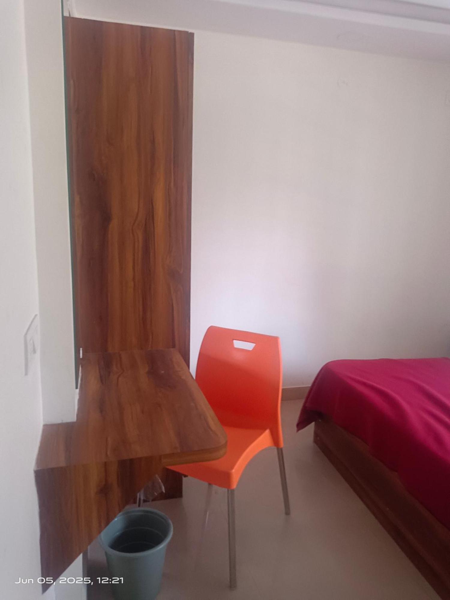 Slv Comfort Yashwanthapur 2*