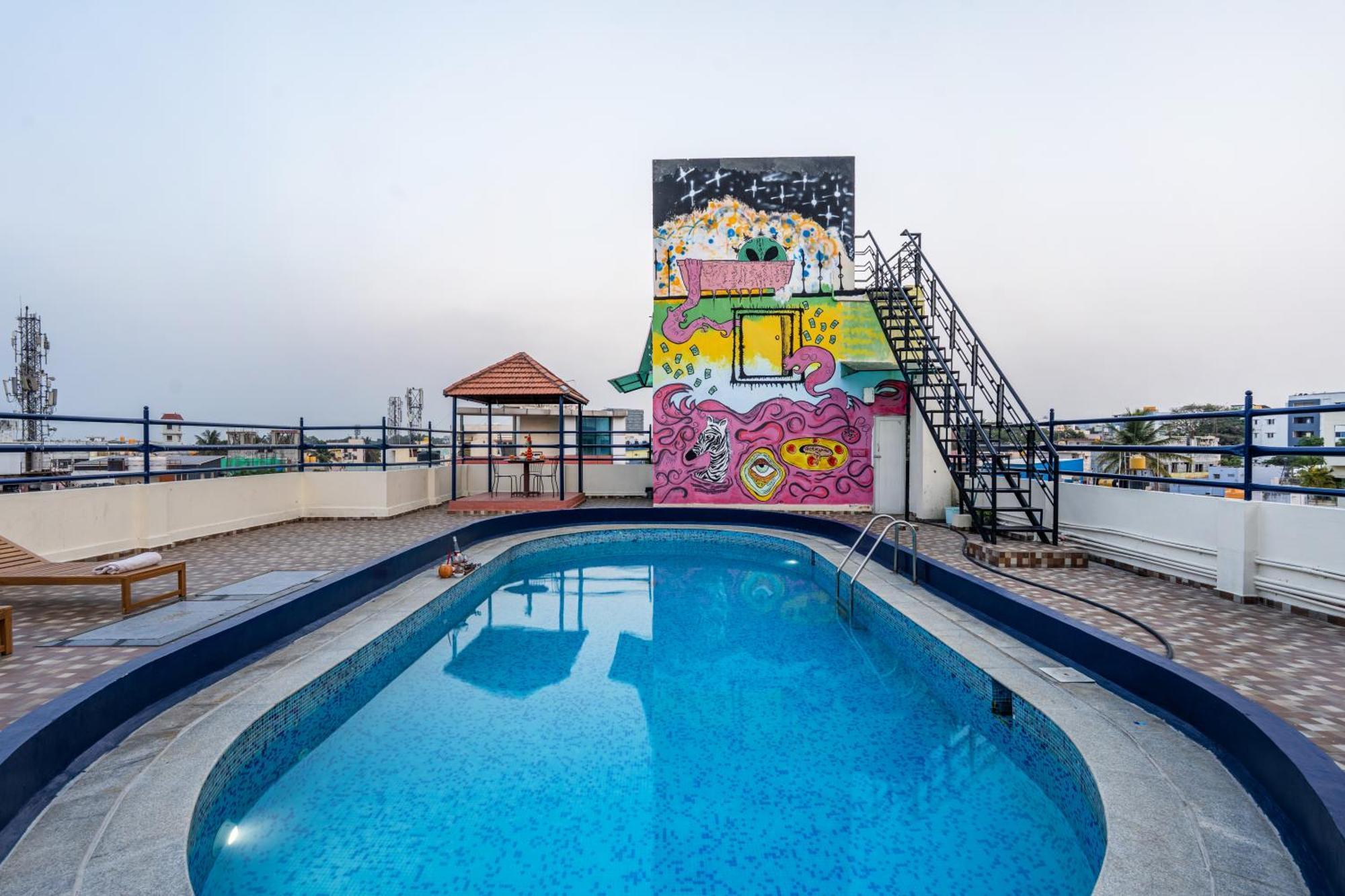 Homestay 4 Bhk Luxury Penthouse- Sliceinn Velvet, Wilson Garden, Bangalore