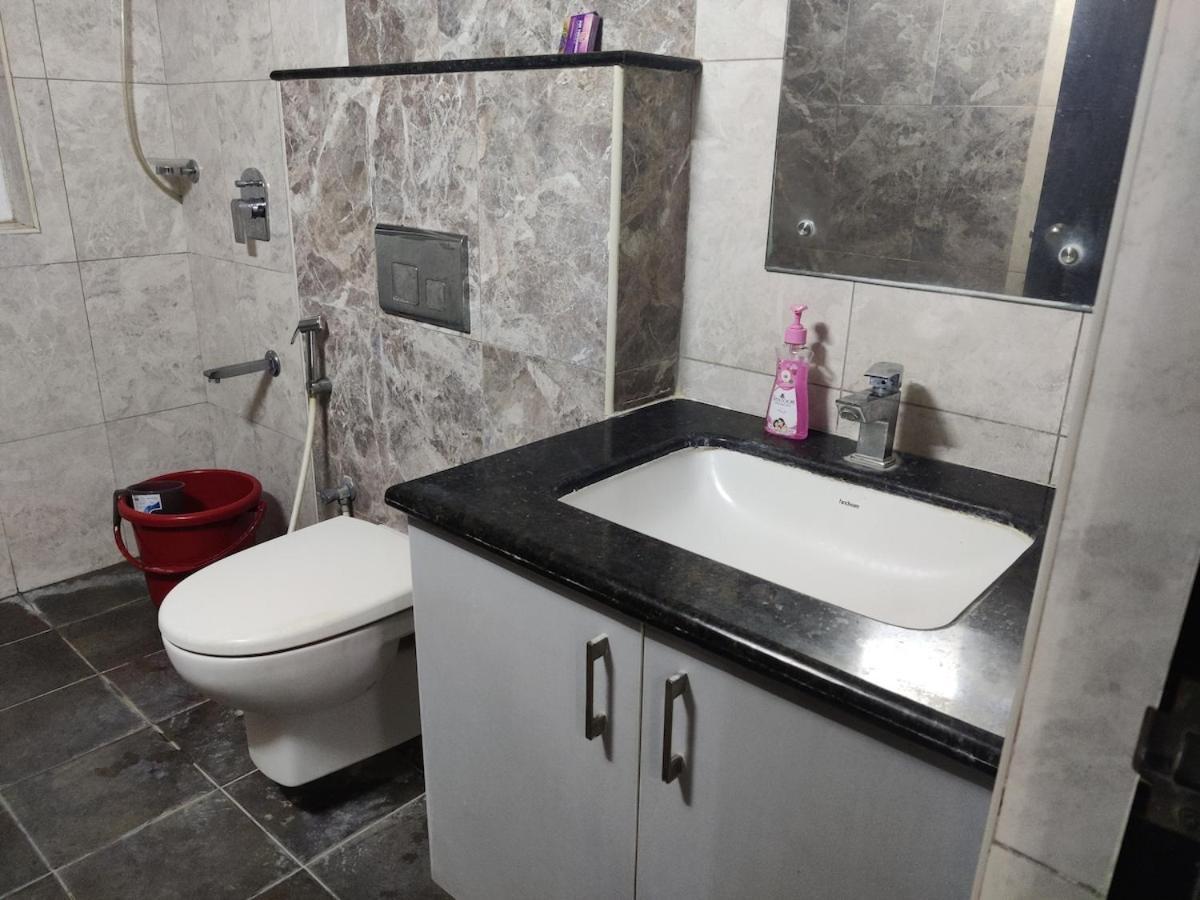 Spacious 3 Bhk Inhigher Flr With Sunset, View Bangalore