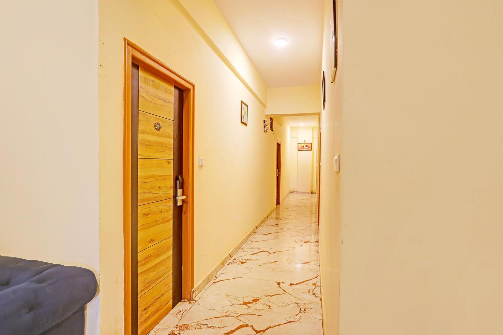 Fabhotel Kings Palace Manyata