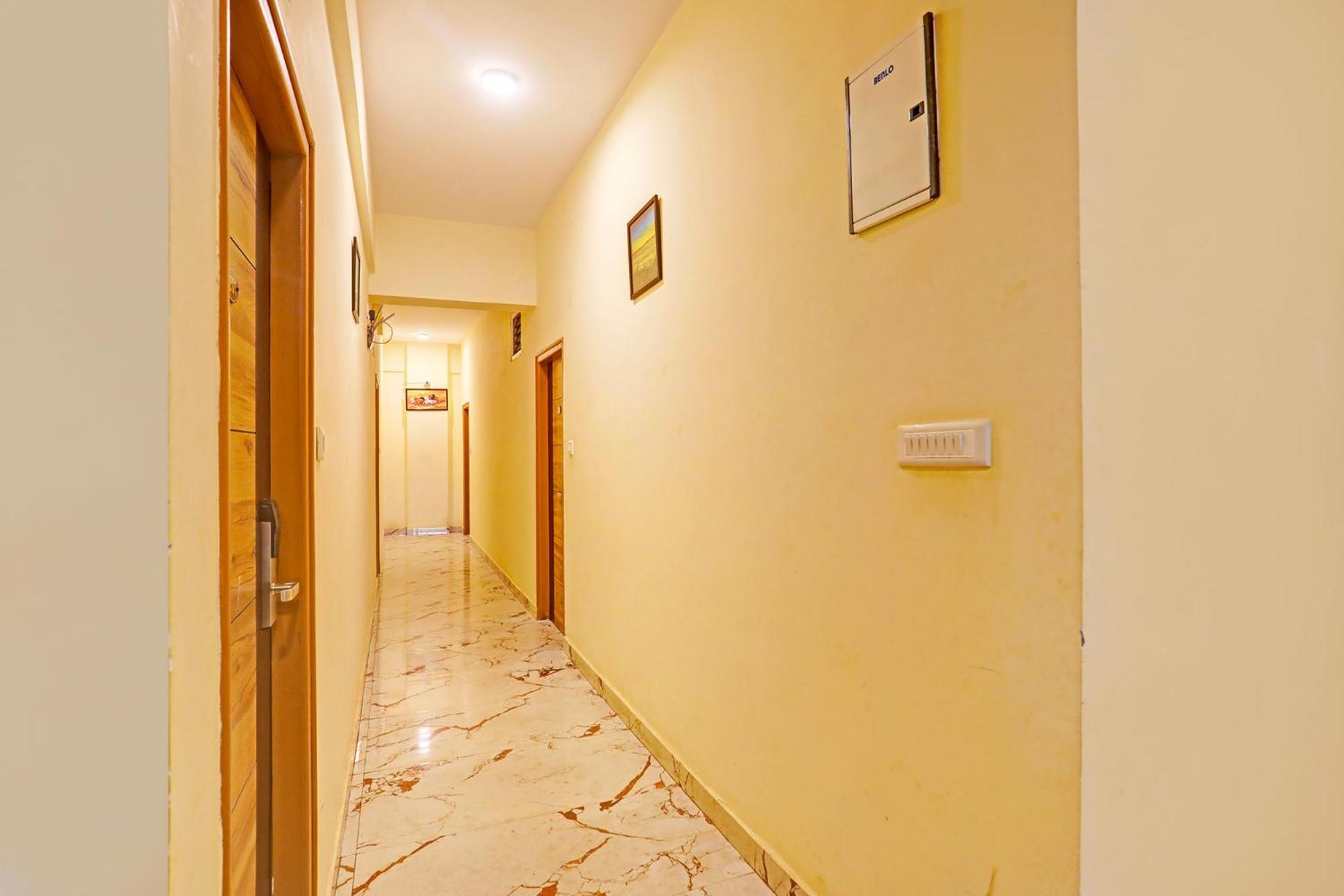 Hotel Fabhotel Kings Palace Manyata