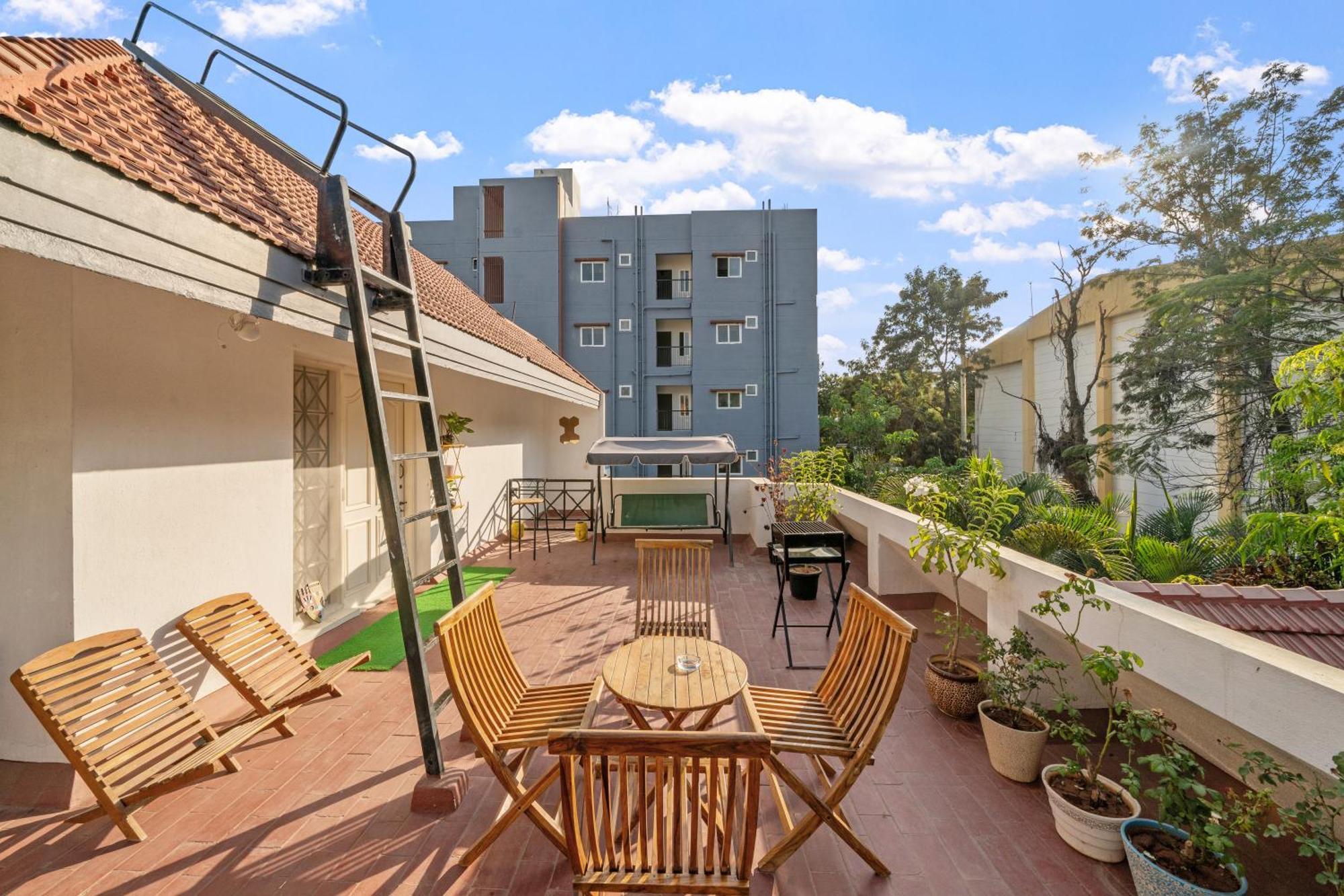 Urban Escape Luxury Arboraceous By Spacez *