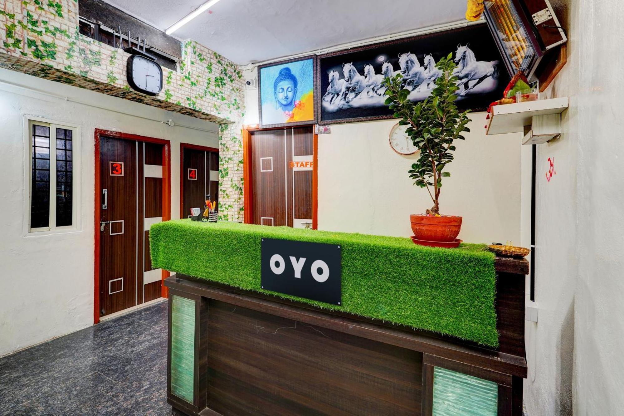 O Chaluva Boarding & 3*