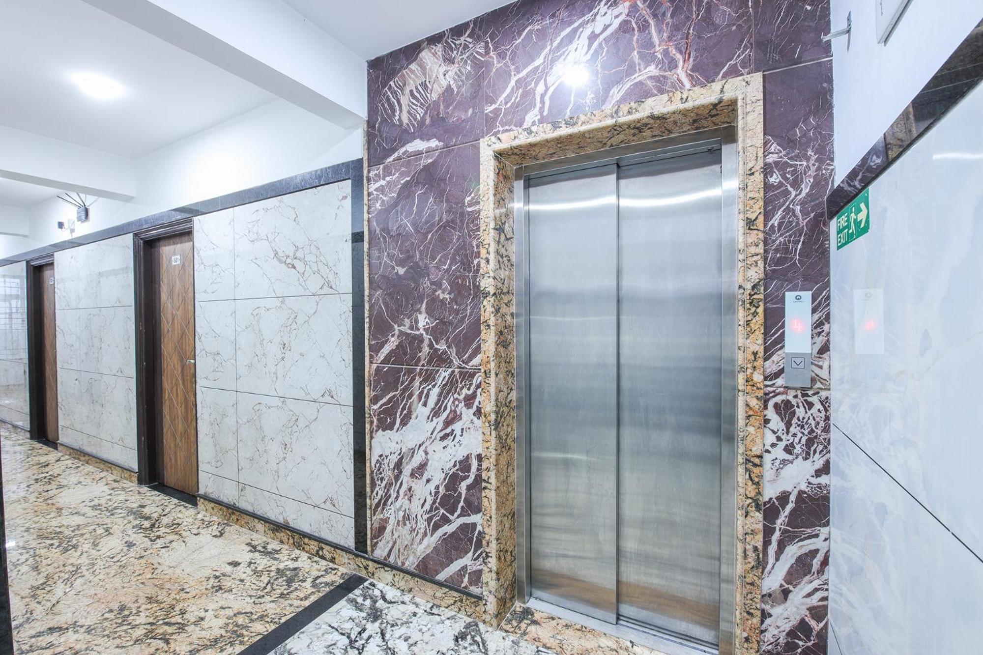 Fabexpress Golden Comforts Hotel 3*