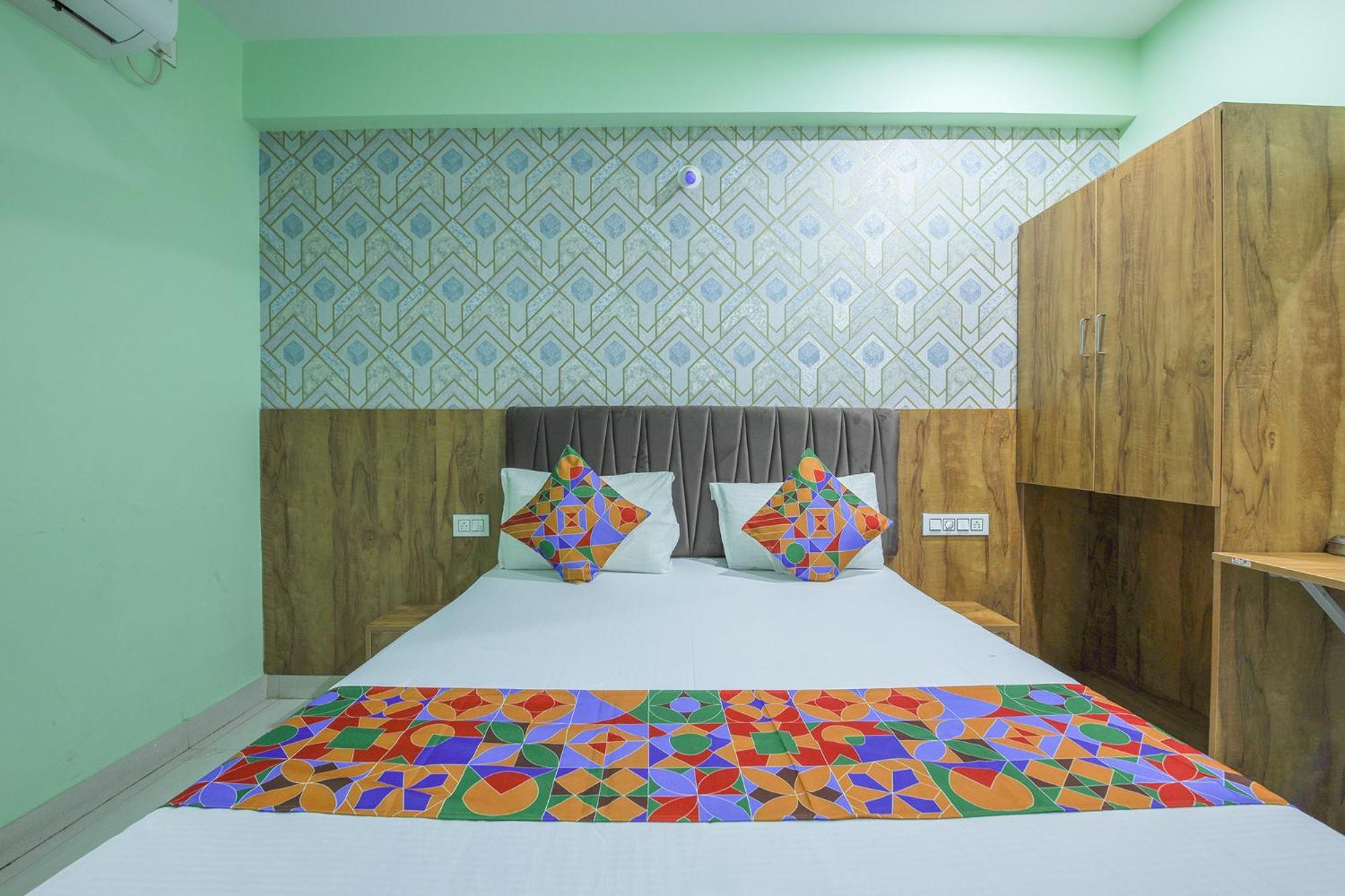Hotel Fabexpress Golden Comforts 3*