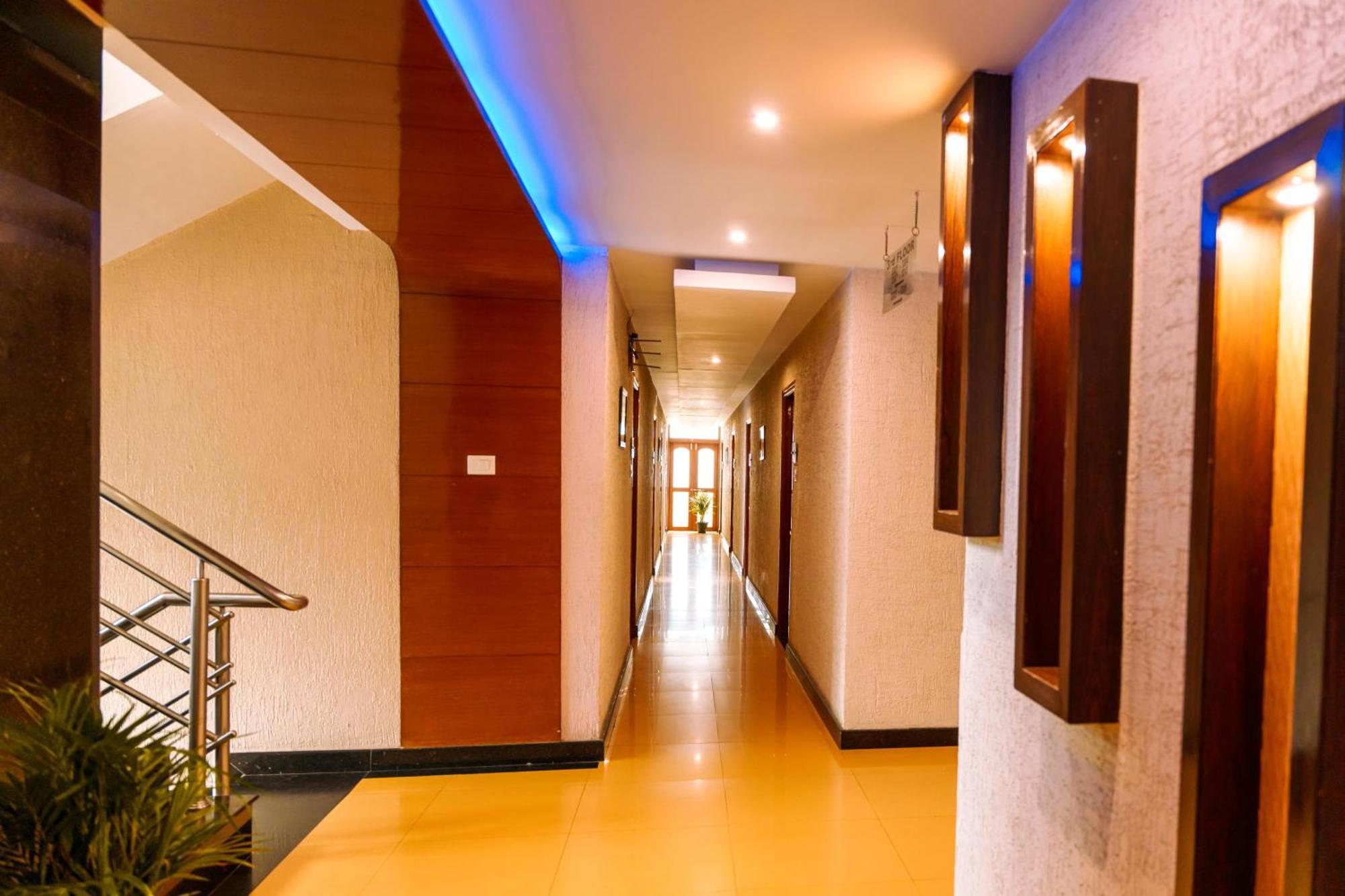 Bisque Magaji Orchid - Near Majestic Railway Station 3*