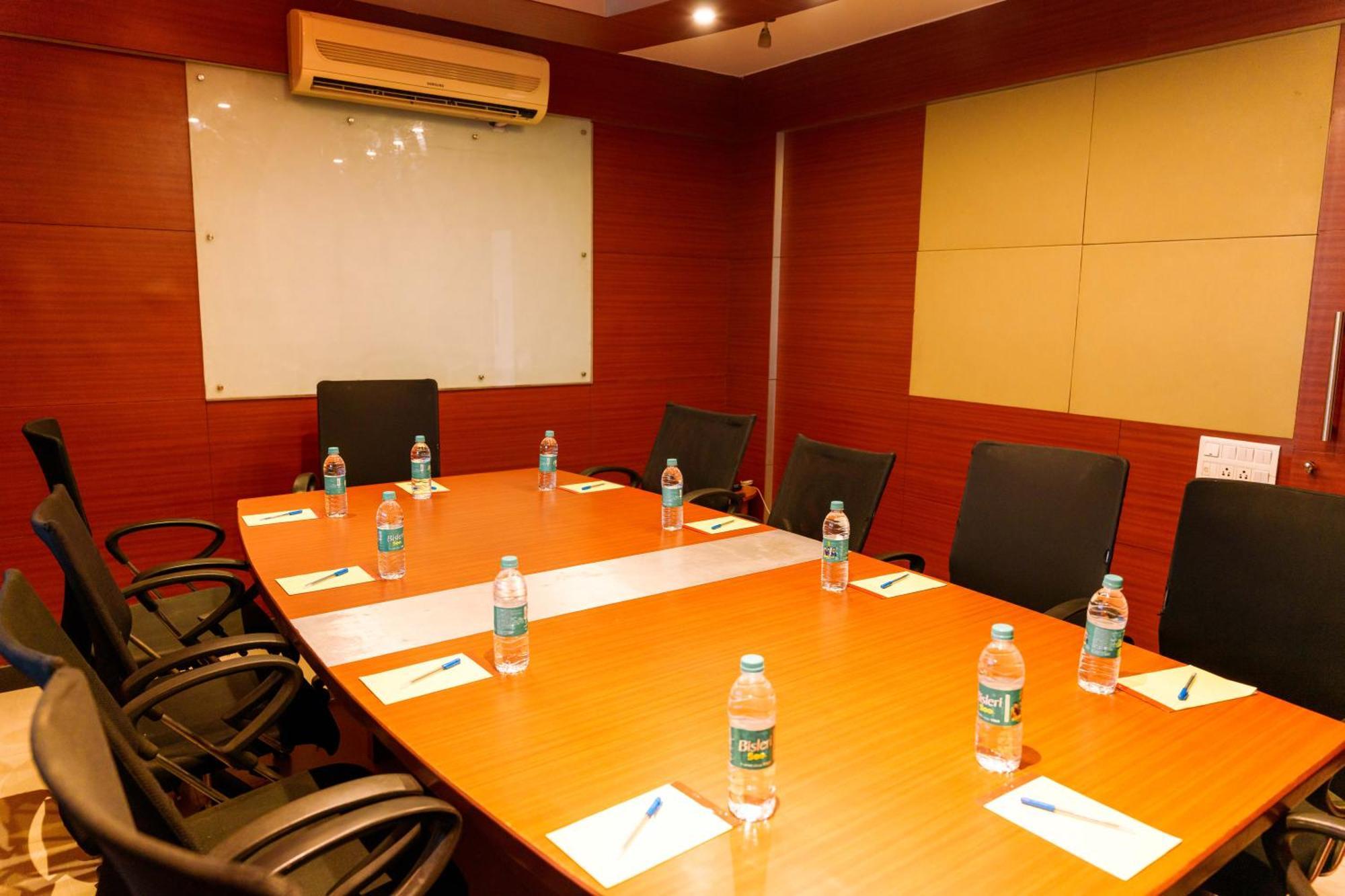 Bisque Magaji Orchid - Near Majestic Railway Station 3* Bangalore