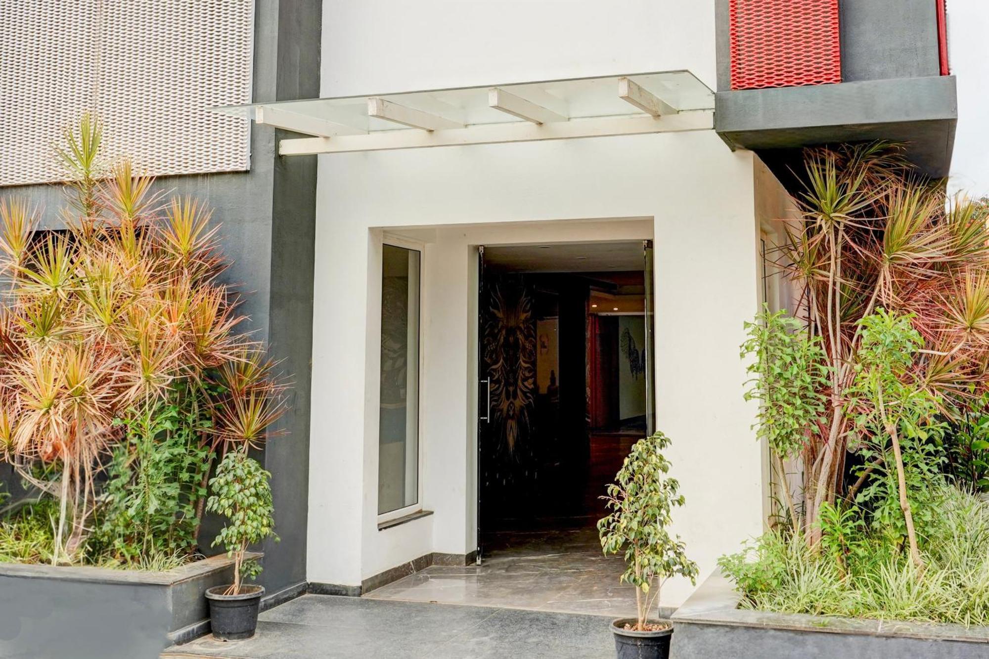 Super Townhouse Hebbal Hotel 4*