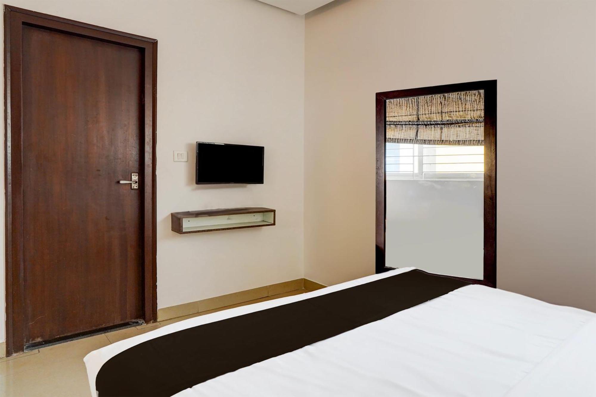 Super Townhouse Hebbal Hotel