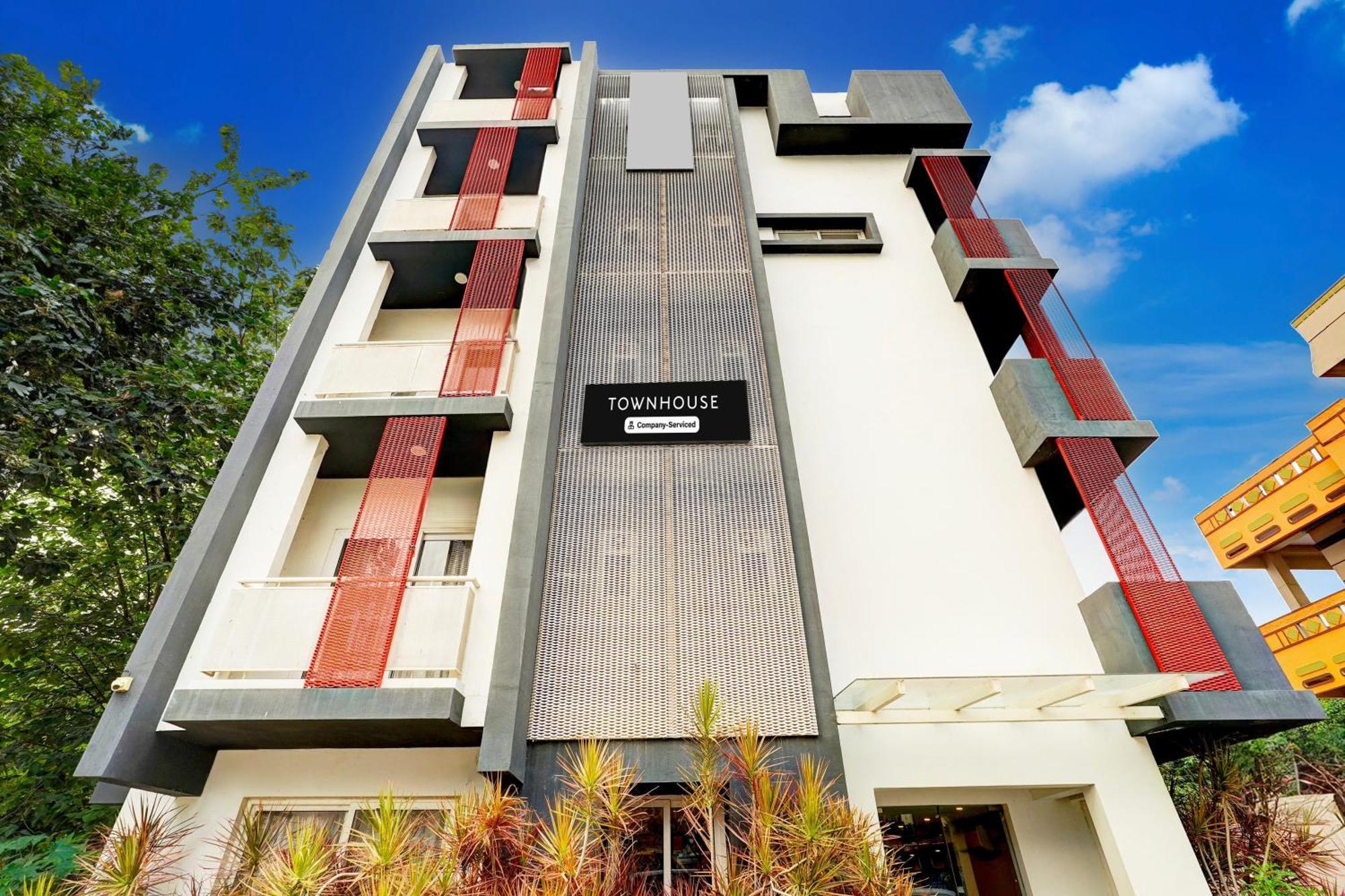 Hotel Super Townhouse Hebbal Bangalore