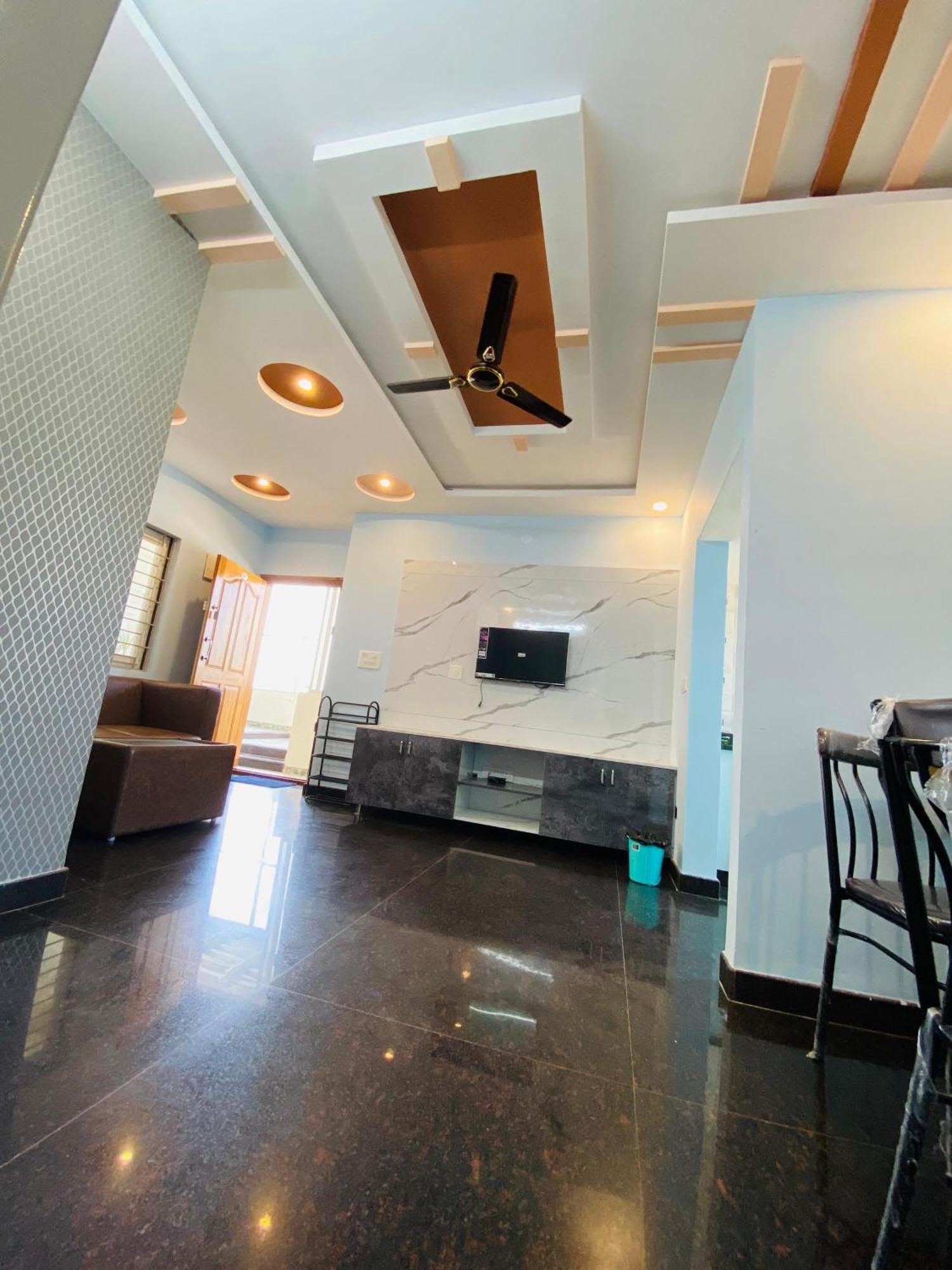 Hotel Jc 2*