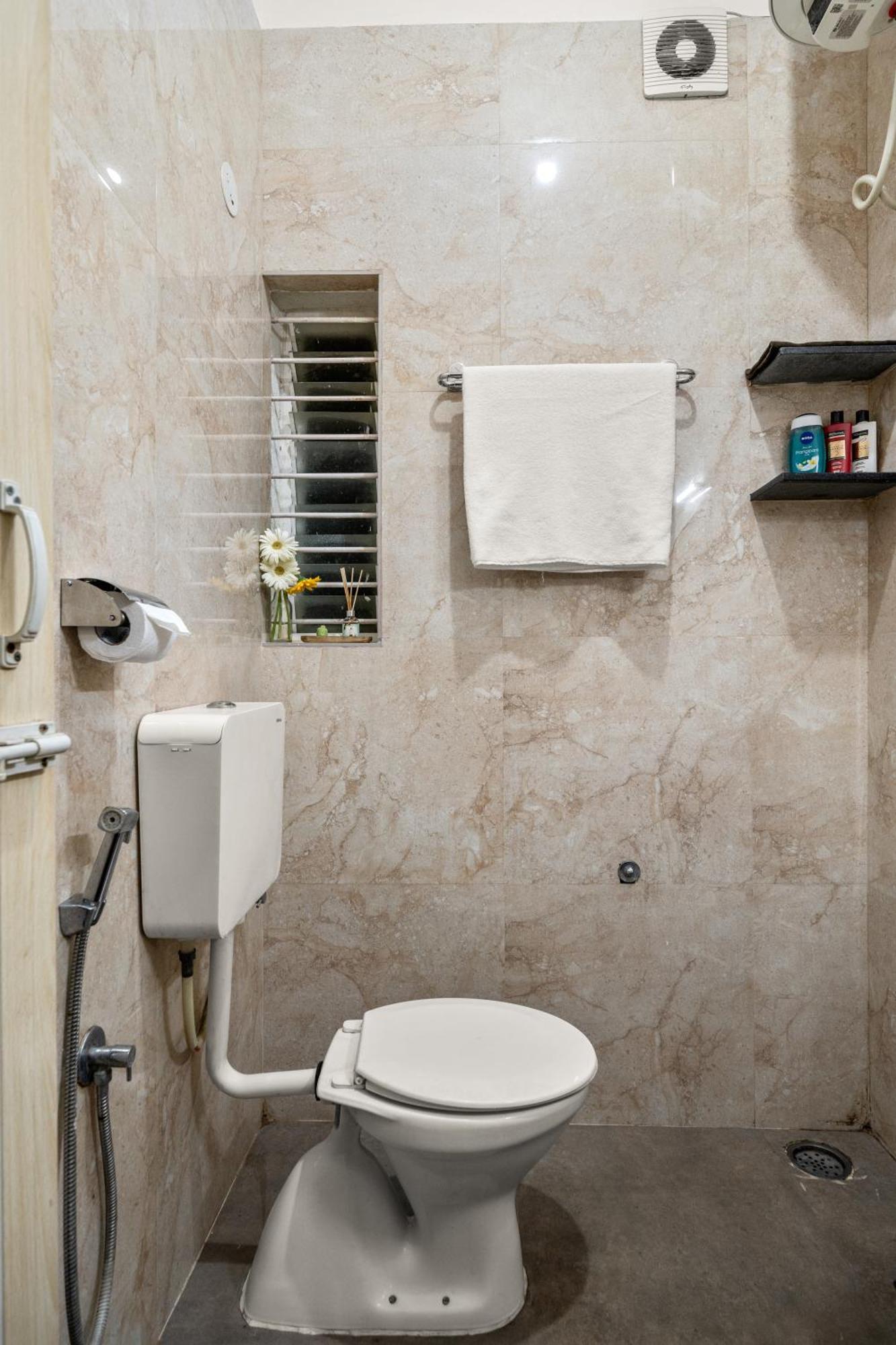 Gatsby 2bhk Luxury By Spacez Bangalore