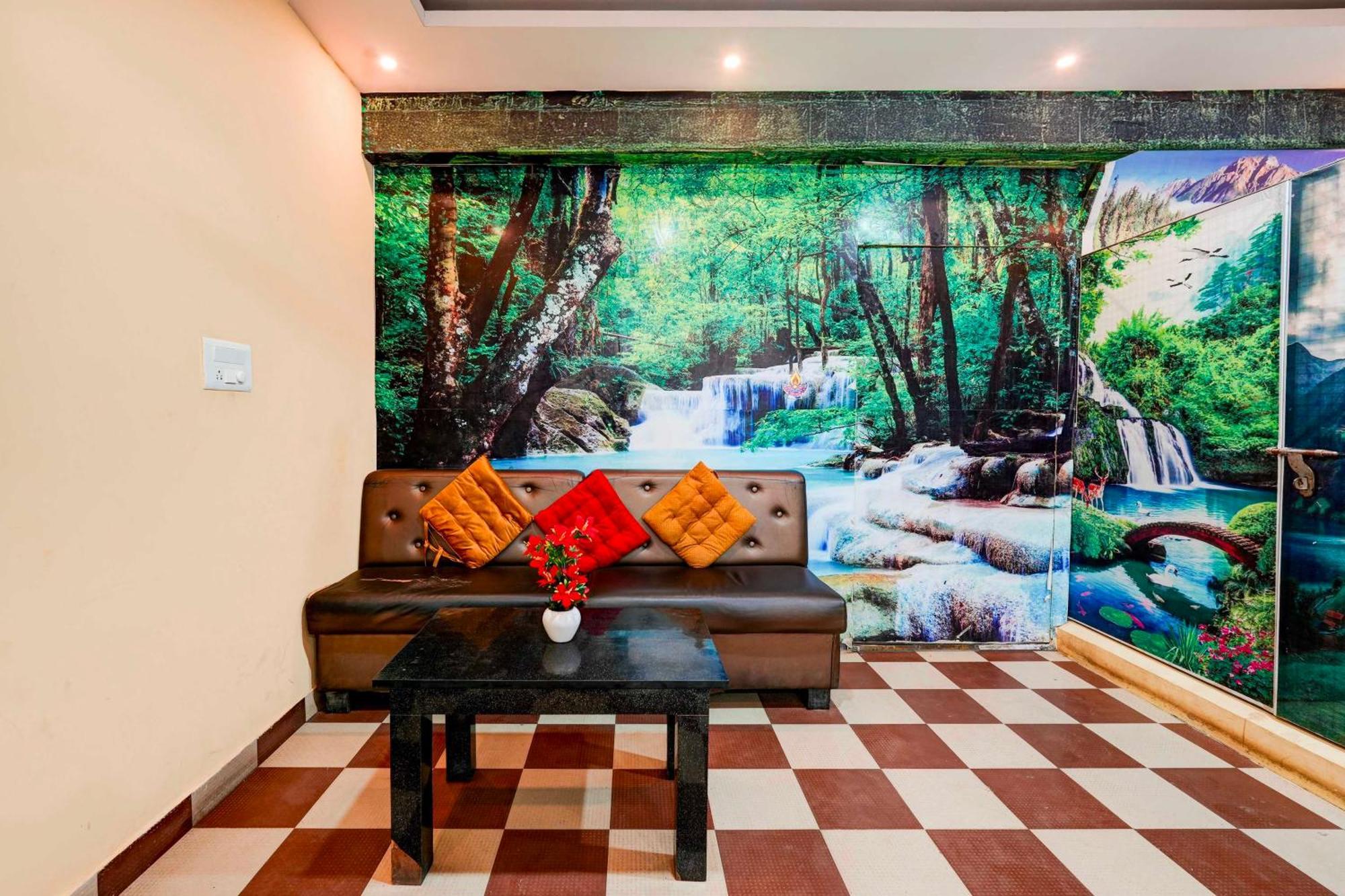 Hotel Collection O Ganakkal Near Bgs Hospital Junction Bangalore