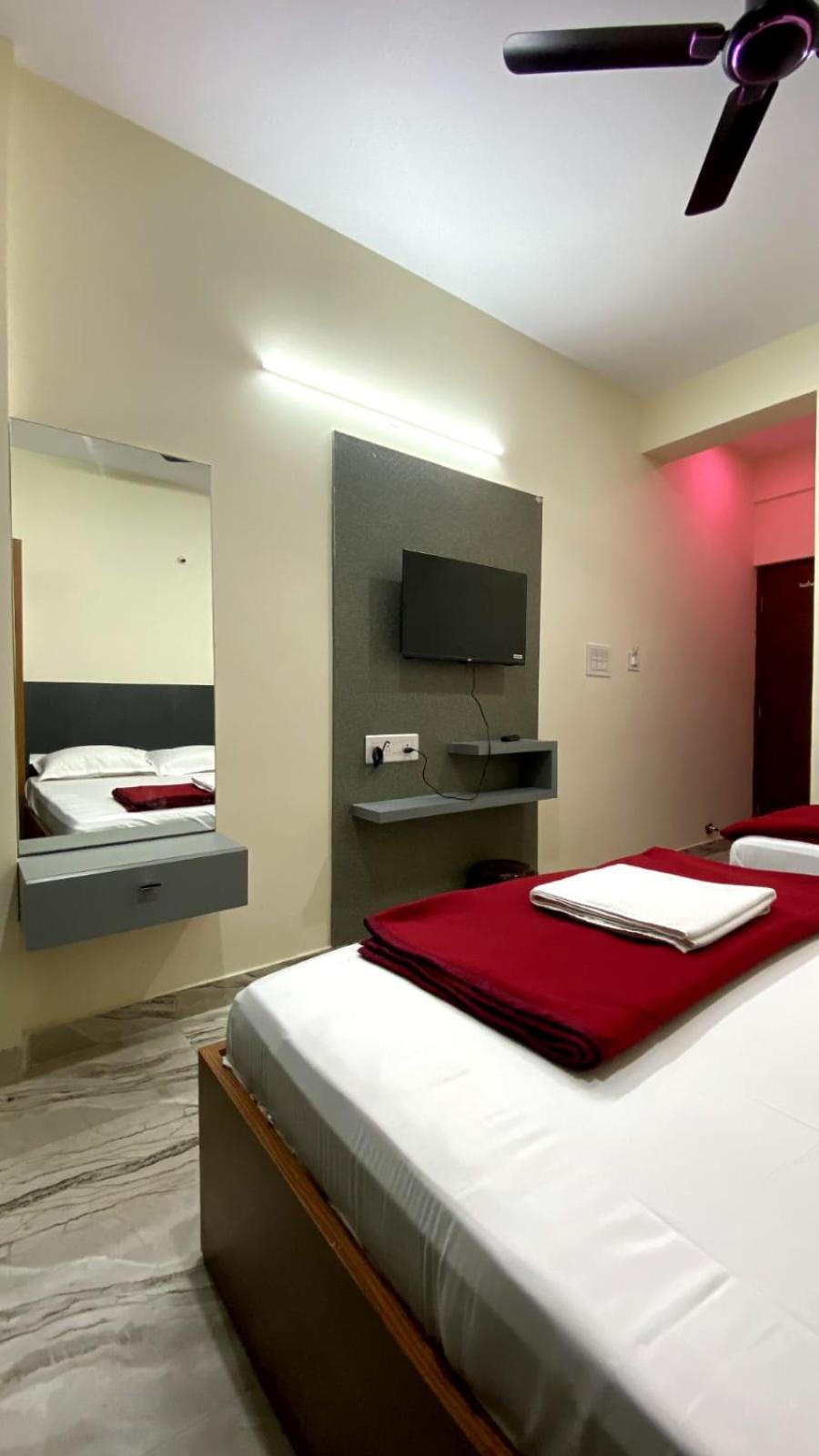 Hotel Octave Hkp Residency *