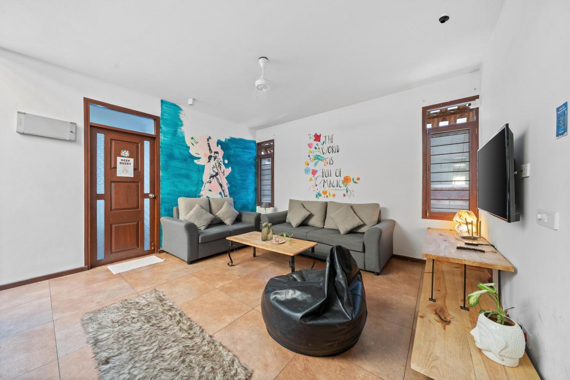 Hostel Jugglers Rest Boho Style 4 Bedroom Spacez Luxury