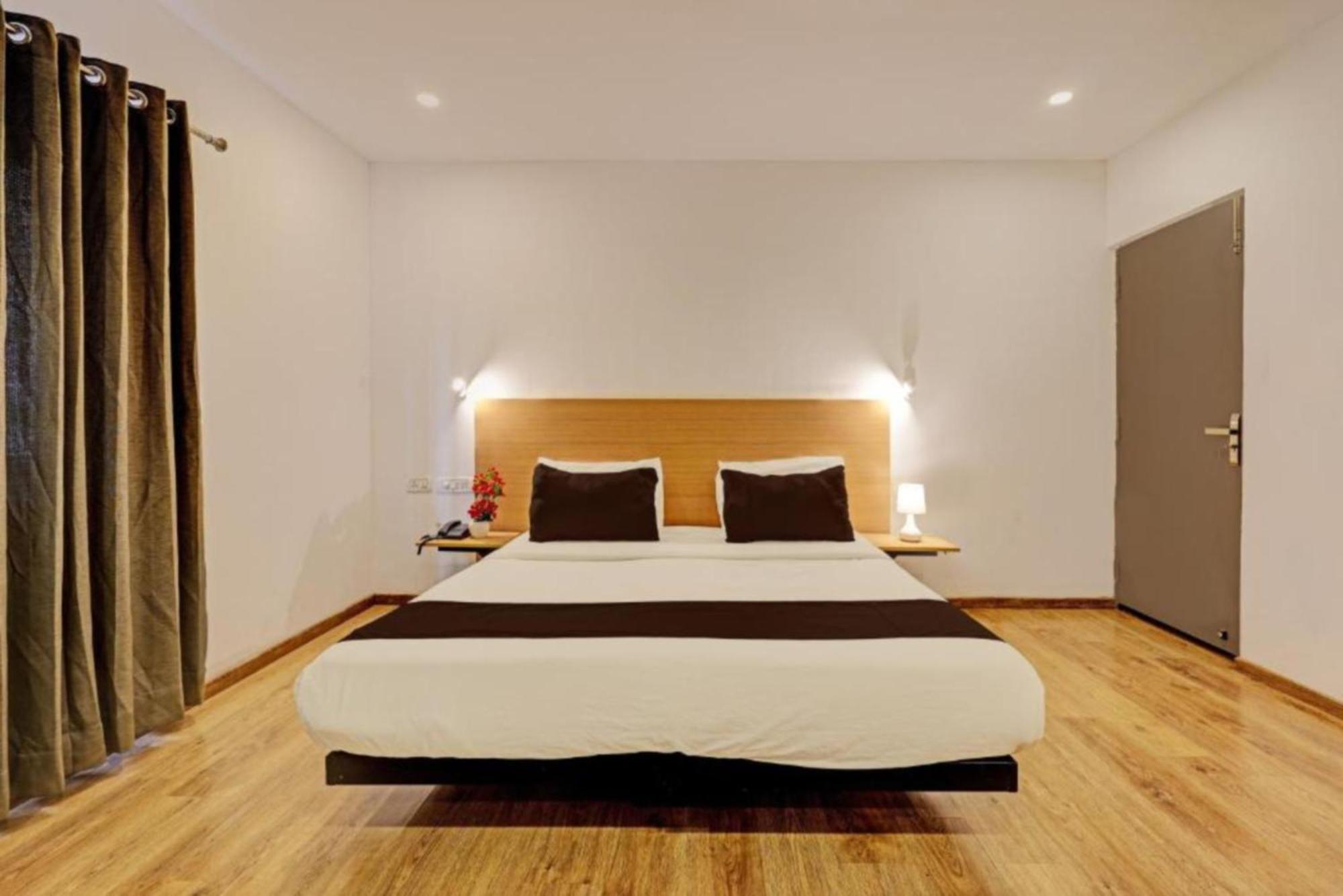 Collection O Ramamurthy Nagar Hotel