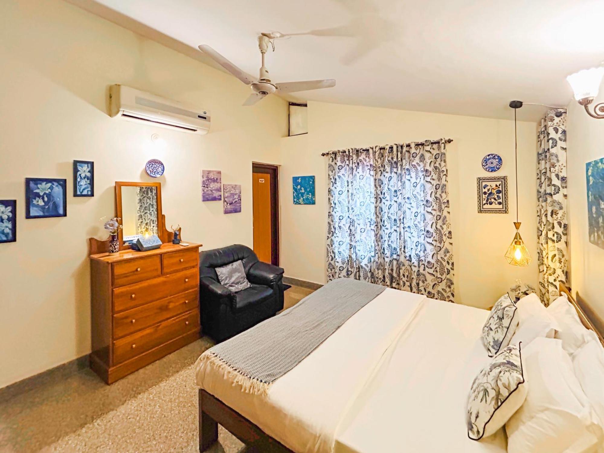 Cinecastle 3bhk Luxury Villa