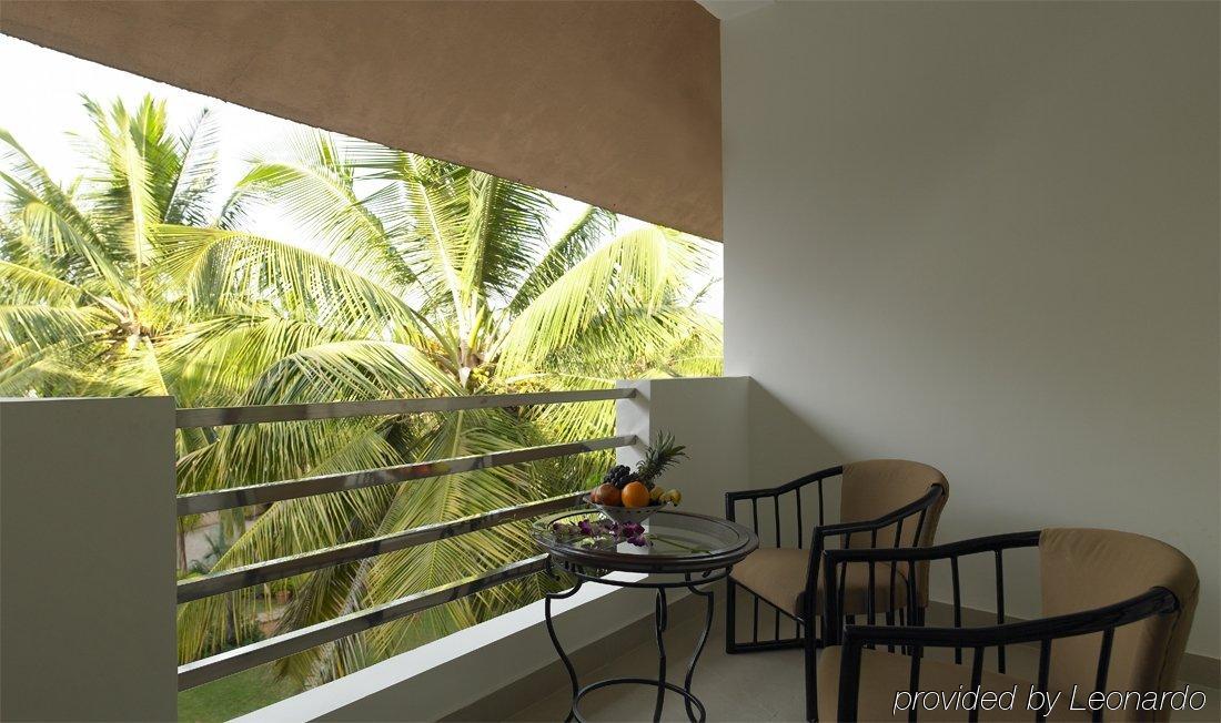 Royal Orchid & Convention Centre, Yelahanka Resort 4*