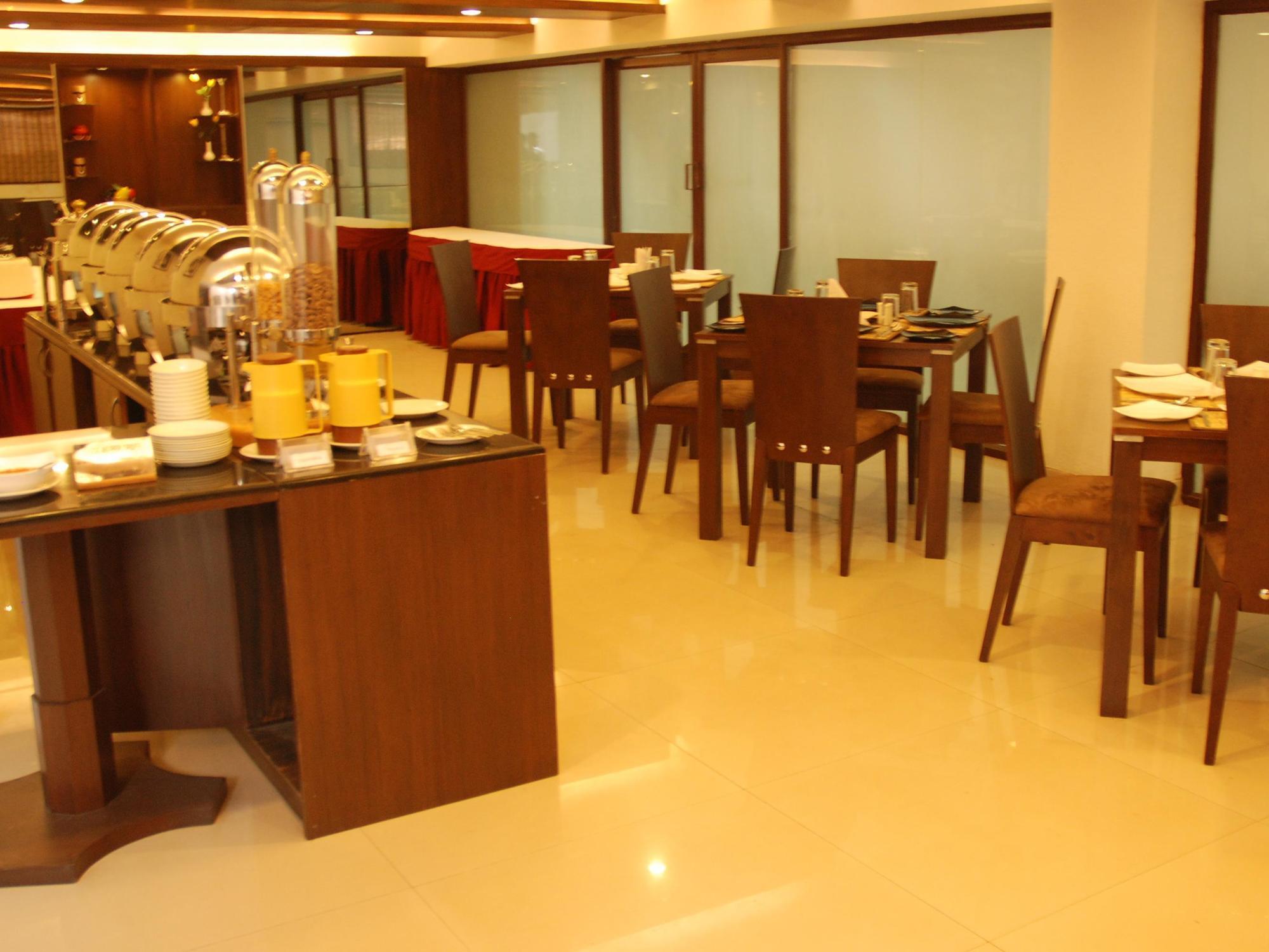 Hotel The Elite