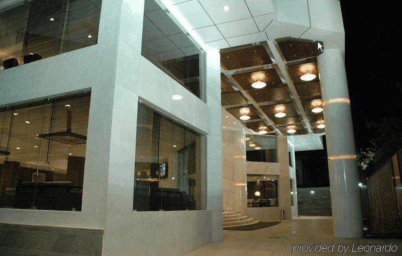 Shravanthi Sarovar Portico Hotel 4*