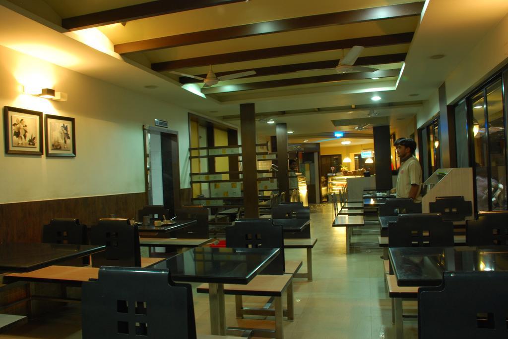 Hotel Kamat's Lalbagh