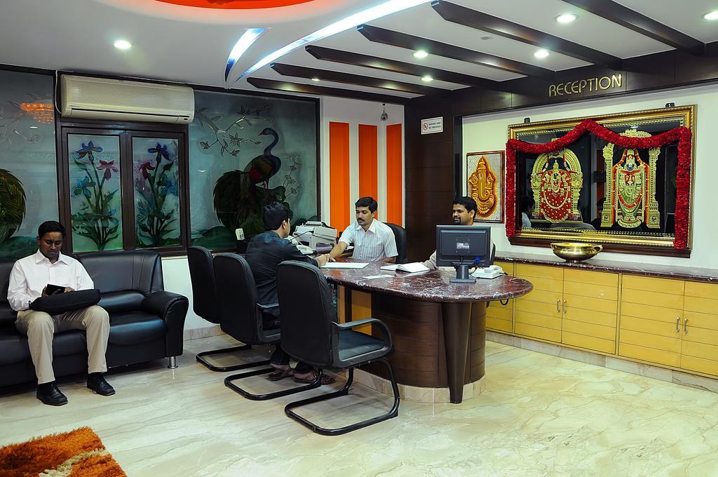 Hotel Sri Trupthi Comforts *