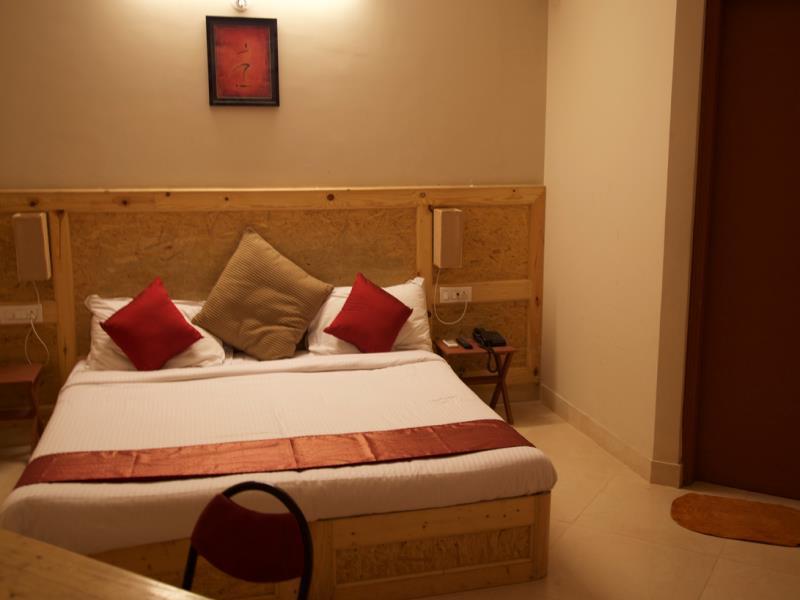 Oyo 374 Near Fortis Hospital Hotel Bangalore