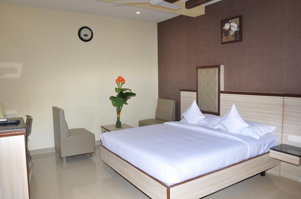 Kadmaba Guestline Hotel 2*