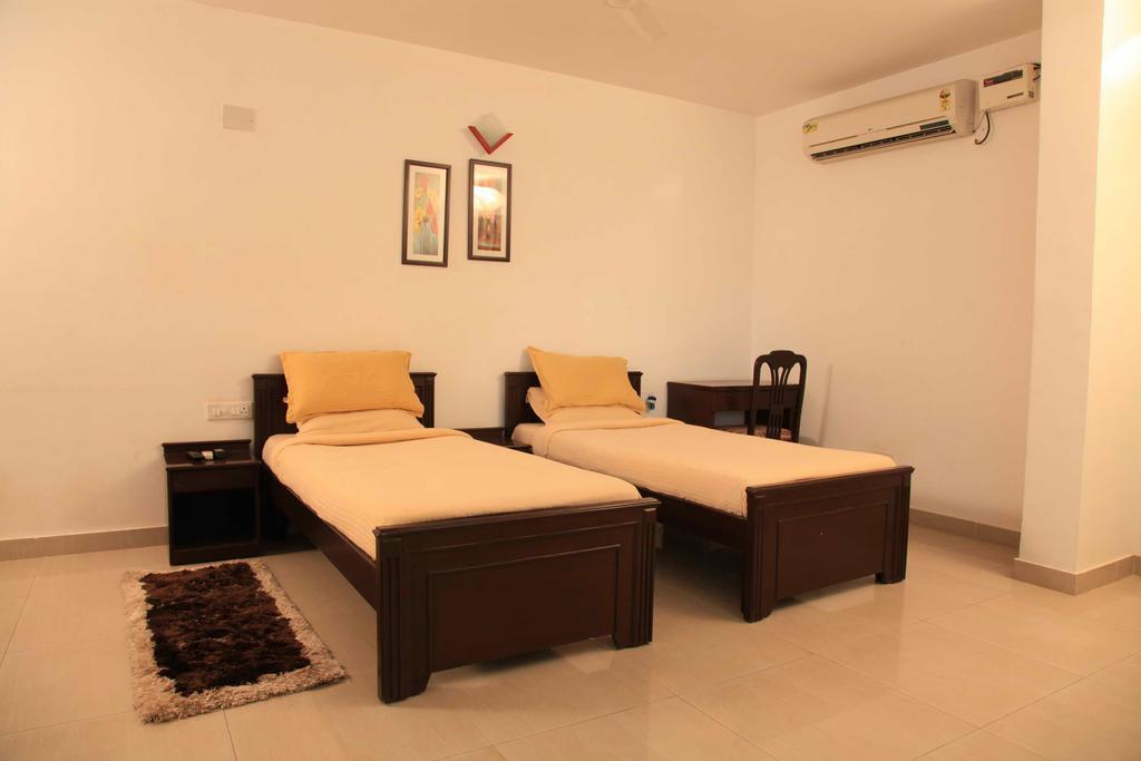 R & S Riviera Apartment *