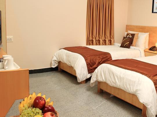 Bed & Breakfast Hoppers Stop Yelahanka Bangalore