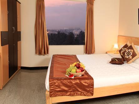 Bed & Breakfast Hoppers Stop Yelahanka 3*