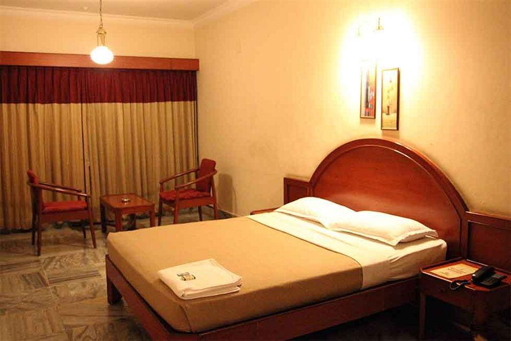 Hotel Samrat Residency 3*