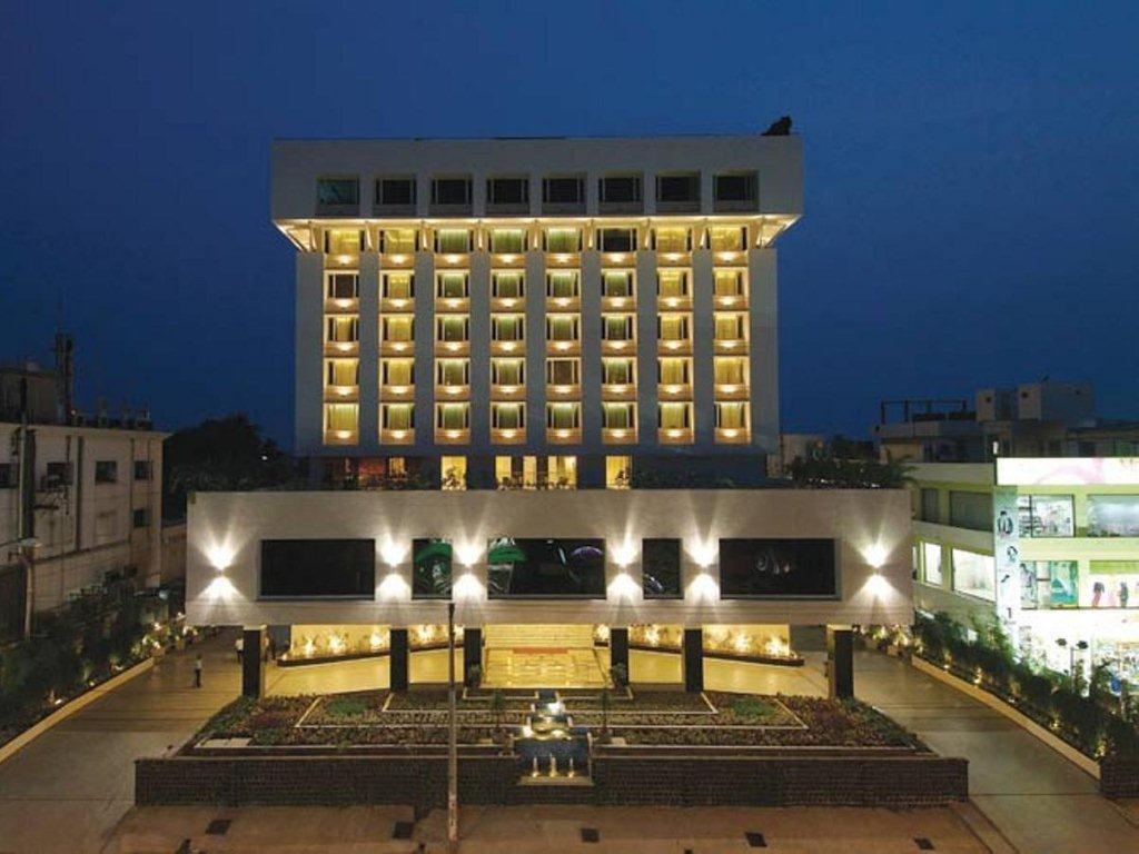 Vivanta Residency Road
