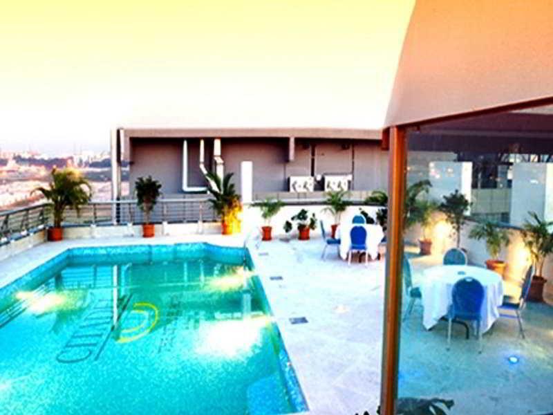 Citadel Sarovar Portico Hotel