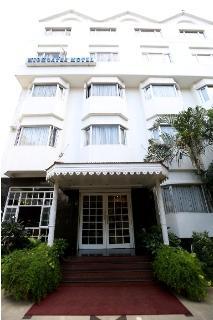 Highgates Hotel
