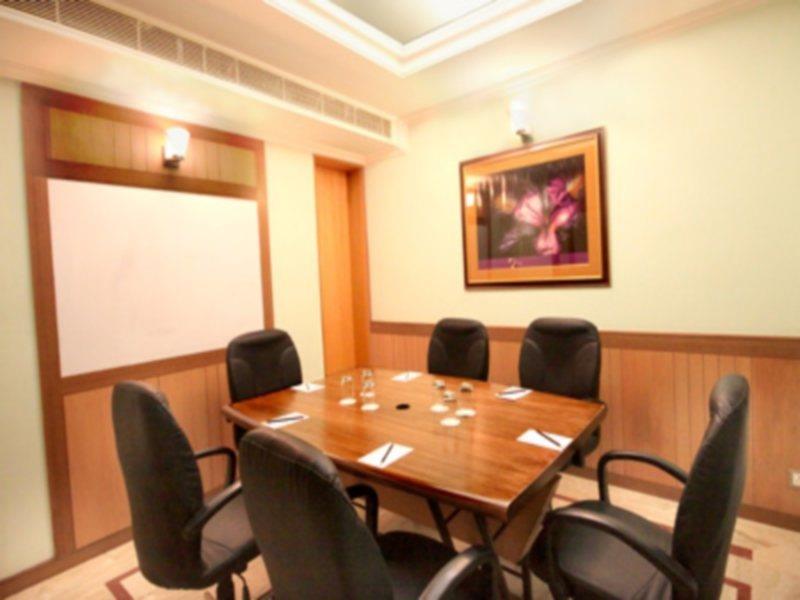 Hotel Radisson Blu Atria 5*
