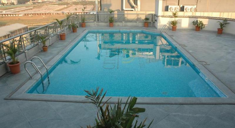 Hotel Citadel Sarovar Portico