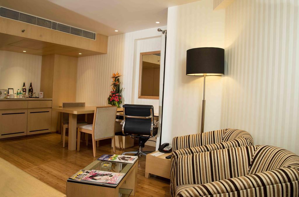 Hotel The Chancery Bangalore